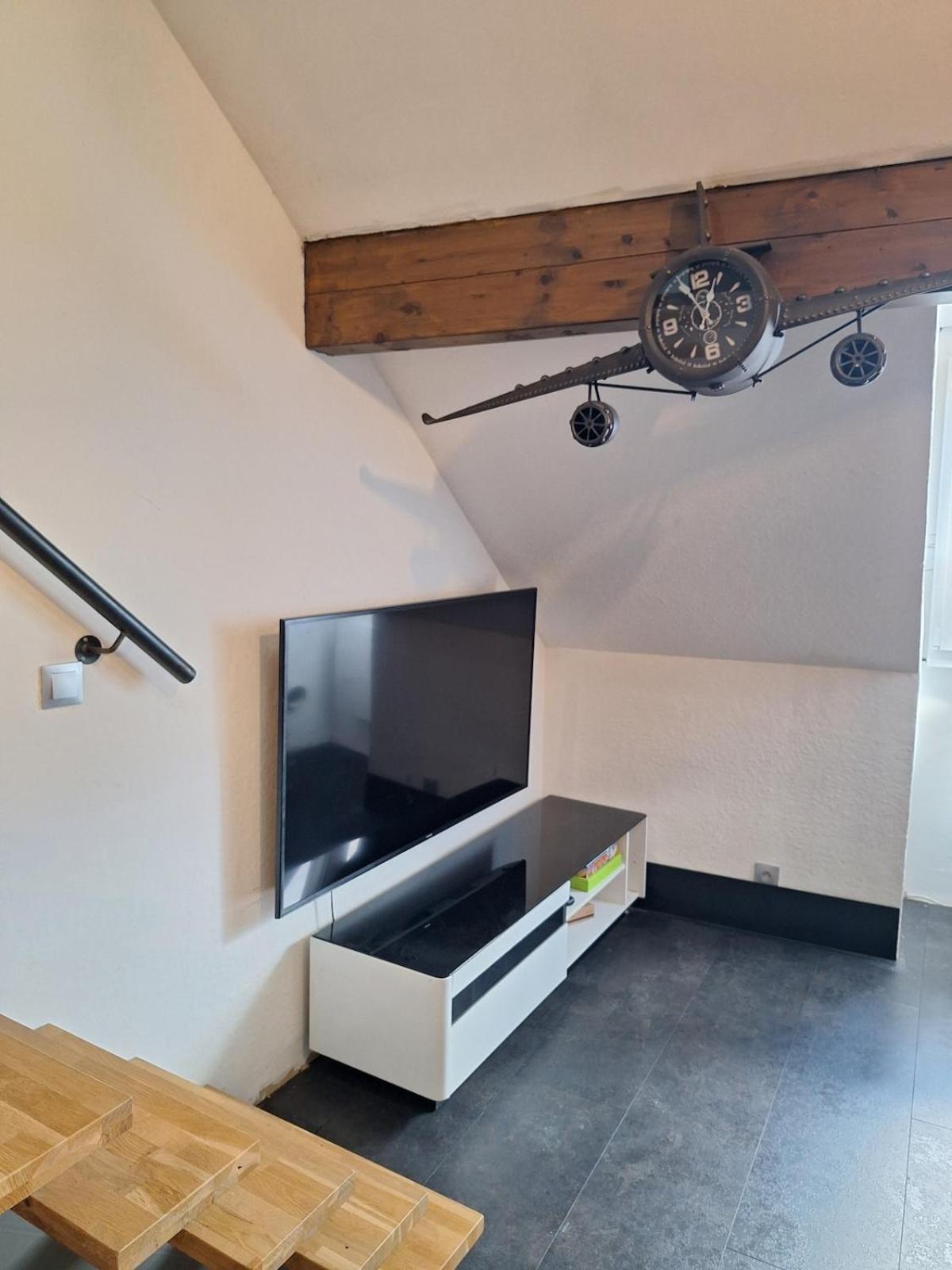 Chez Eric - L'Atypique Apartment Rumilly  Bagian luar foto
