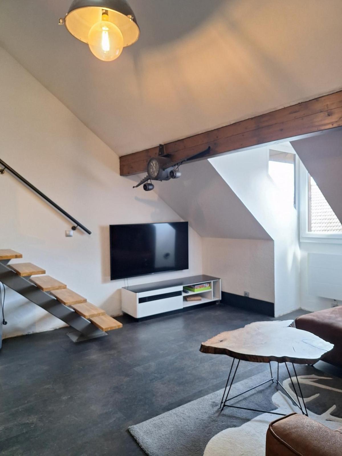 Chez Eric - L'Atypique Apartment Rumilly  Bagian luar foto