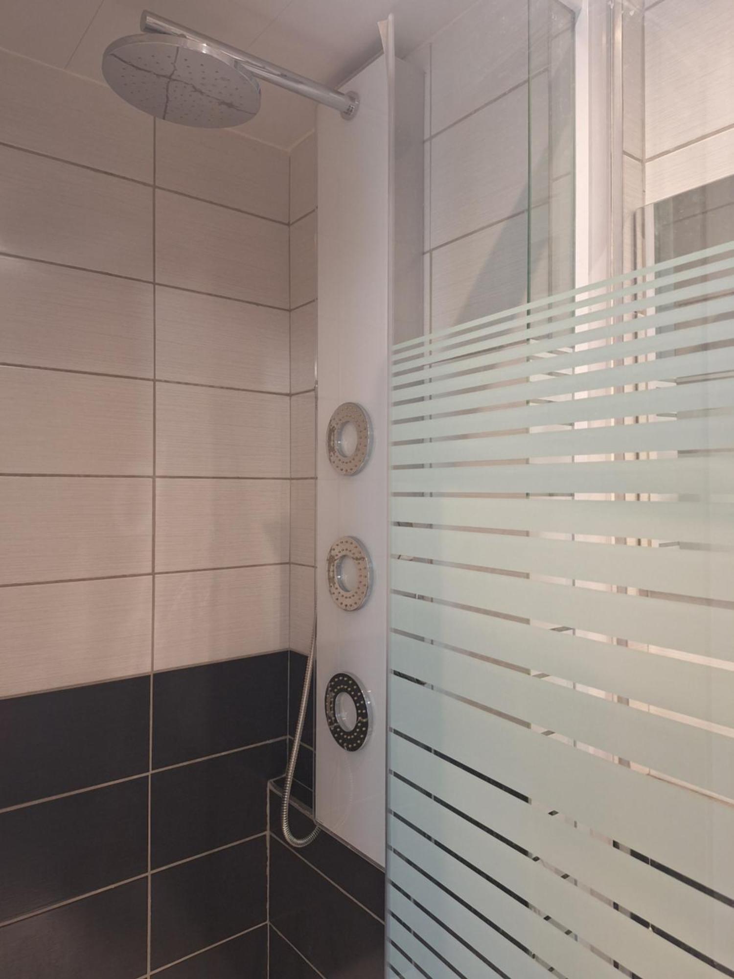 Chez Eric - L'Atypique Apartment Rumilly  Bagian luar foto